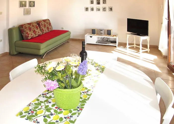 Appartamento Culic-2 By Interhome