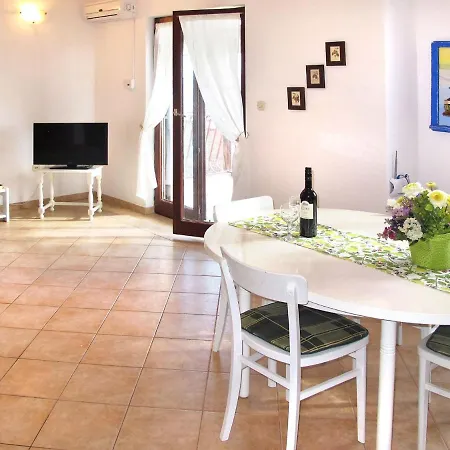 Apartamento Culic-2 By Interhome *