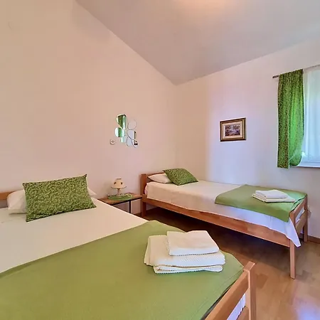 Apartamento Culic-2 By Interhome