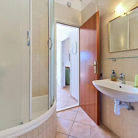 Culic-2 By Interhome Apartamento Trogir