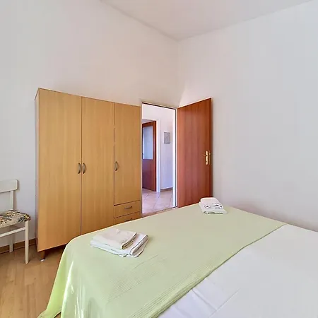 Culic-2 By Interhome Apartamento